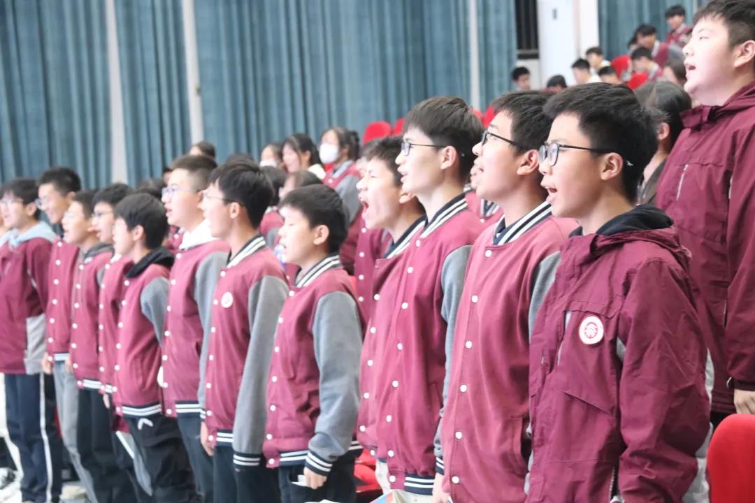 厲兵秣馬 志在登頂|北大培文蚌埠實驗學(xué)校召開2019級月診斷表彰暨中考動員大會