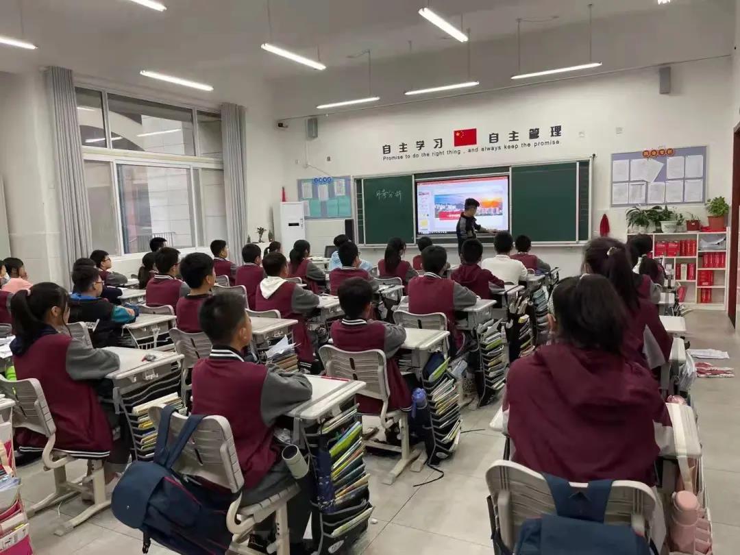班會(huì)系列篇|初中部九、十月份主題班會(huì)合集及感恩生日會(huì)來啦