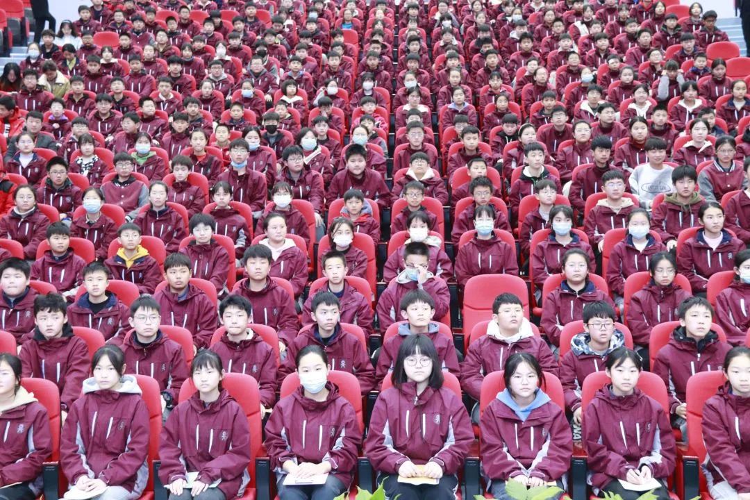 普法進(jìn)校園，法治護(hù)成長|蚌埠培文初中部法治講座