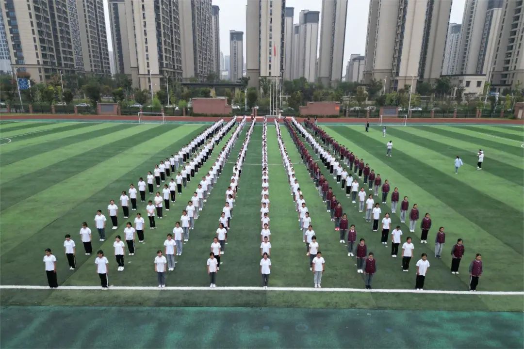 沐浴陽(yáng)光健體魄，舞動(dòng)青春展風(fēng)采 | 蚌埠博雅培文初中部廣播體操比賽