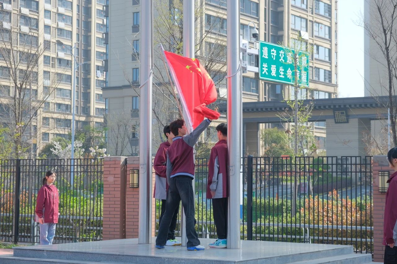 追思革命先烈，傳承紅色基因 | 蚌埠博雅培文第六周升旗儀式