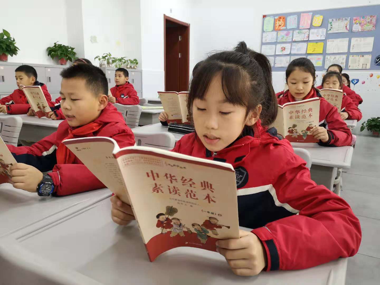 最是書香能致遠(yuǎn)，腹有詩書氣自華 -----高效的一天從晨讀開始